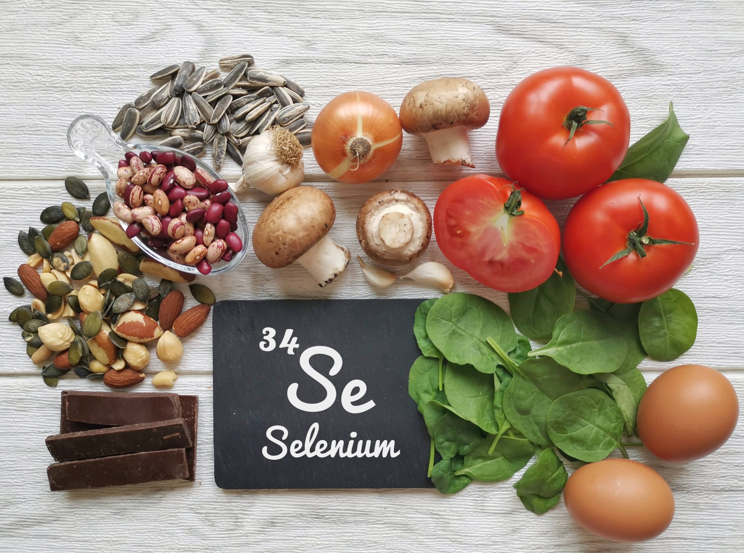 Food,Rich,In,Selenium,,With,The,Symbol,Se,And,Atomic